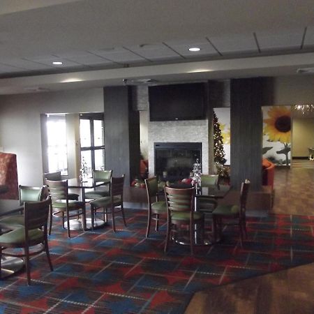 Junction City Inn & Suites Buitenkant foto