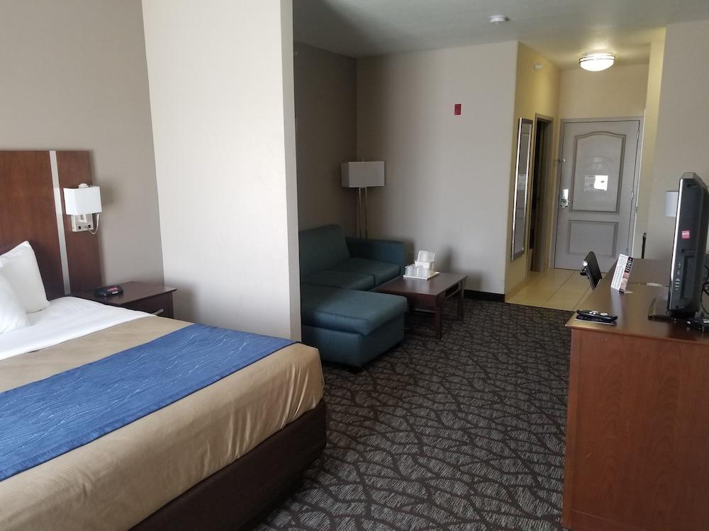 Junction City Inn & Suites Buitenkant foto