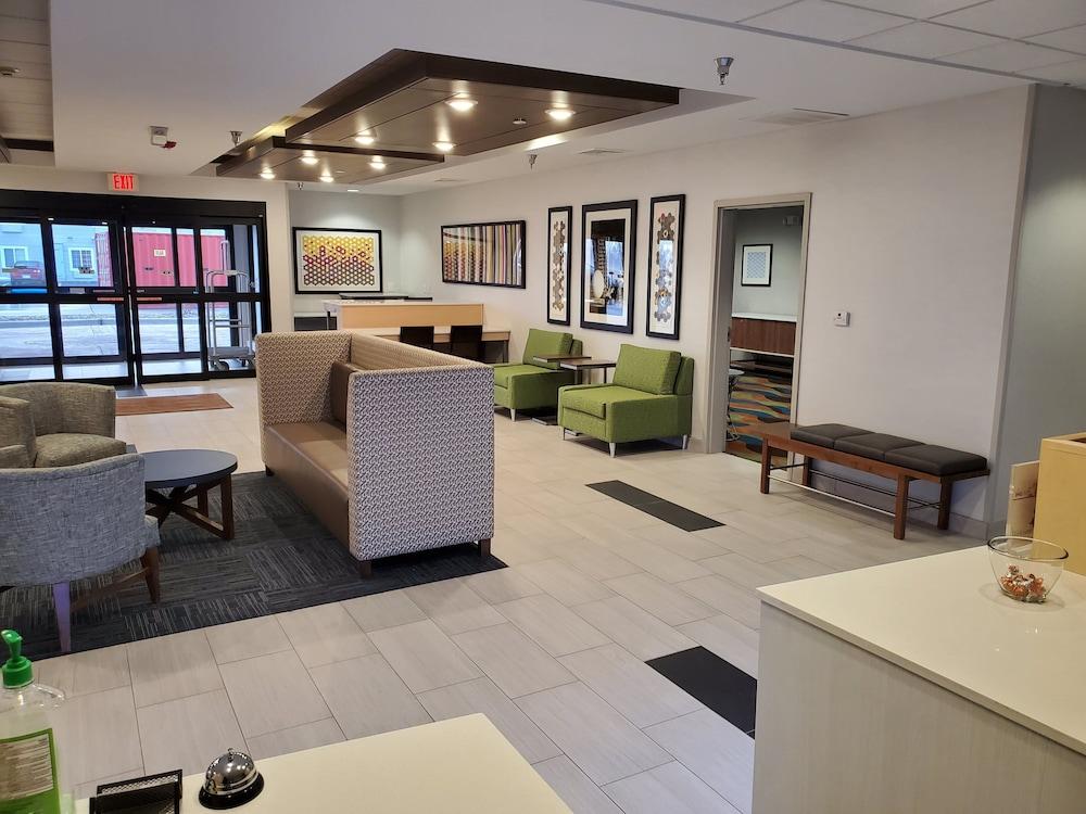 Junction City Inn & Suites Buitenkant foto