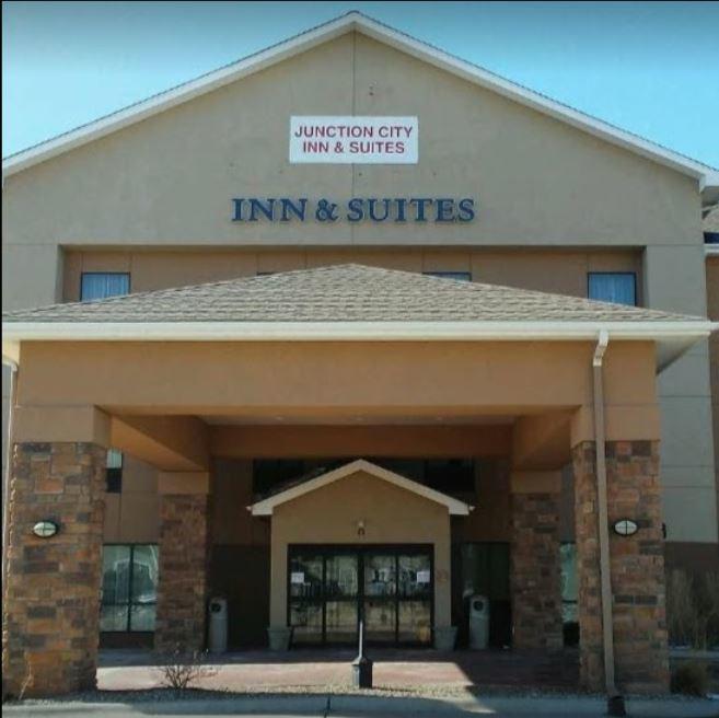 Junction City Inn & Suites Buitenkant foto