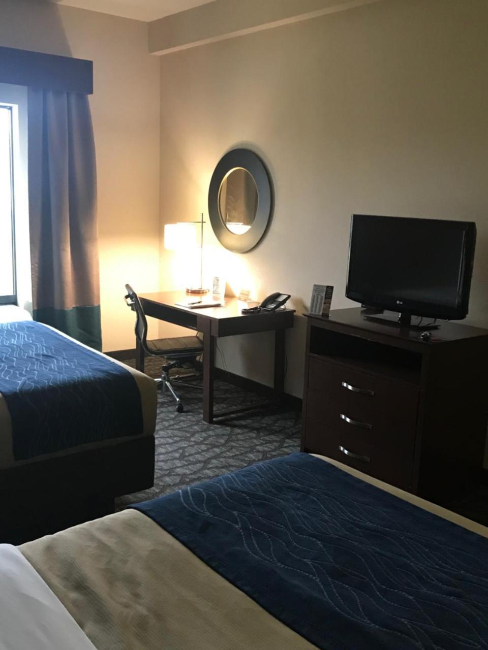 Junction City Inn & Suites Buitenkant foto