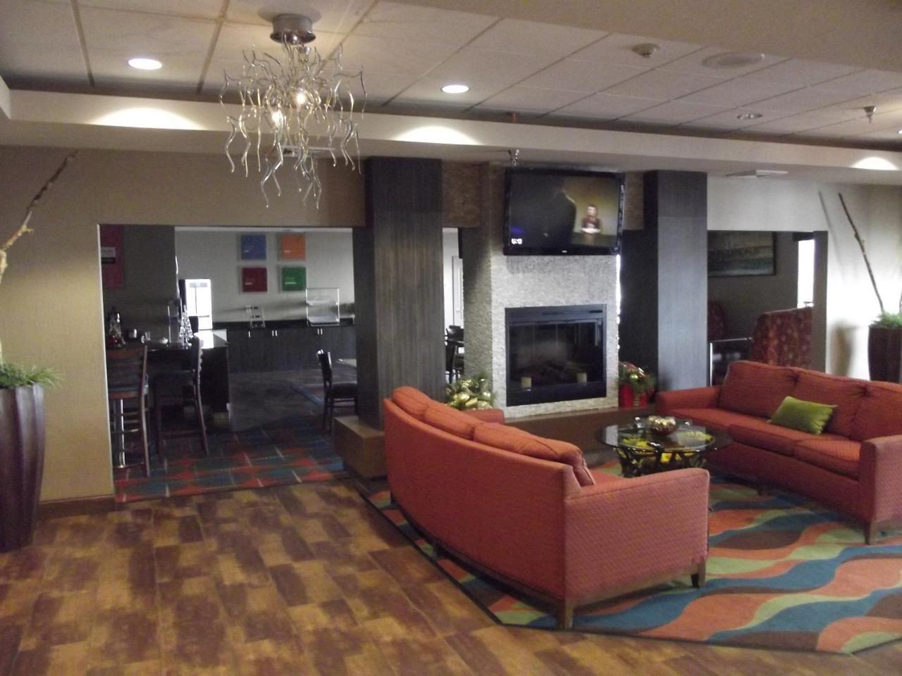 Junction City Inn & Suites Buitenkant foto