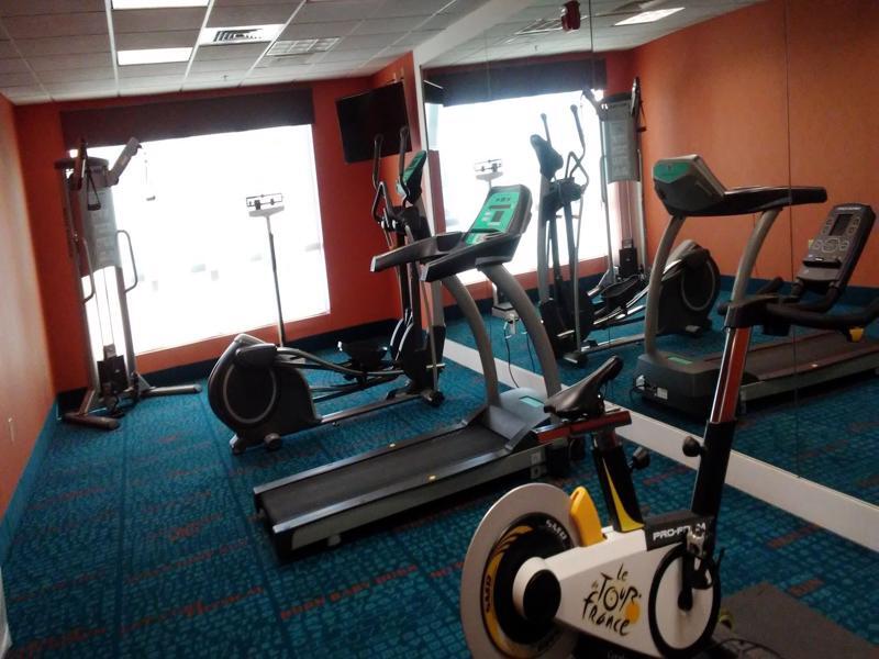 Junction City Inn & Suites Buitenkant foto